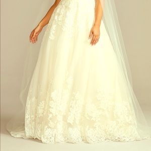 Modified ballgown. Size 18. No alterations.